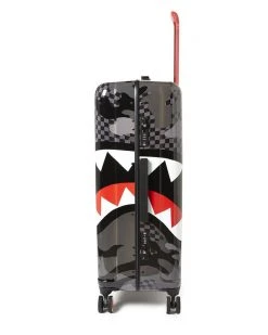 SPRAYGROUND® 3AM SHARKNAUTICS 29.5” FULL-SIZE LUGGAGE 24 SPRAYGROUND® 3AM SHARKNAUTICS 29.5” FULL-SIZE LUGGAGE