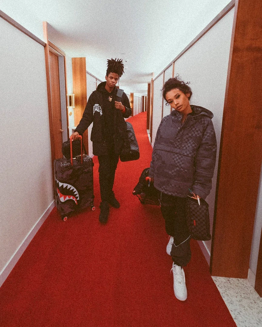 SPRAYGROUND® 3AM SHARKNAUTICS 29.5” FULL-SIZE LUGGAGE 10 SPRAYGROUND® 3AM SHARKNAUTICS 29.5” FULL-SIZE LUGGAGE