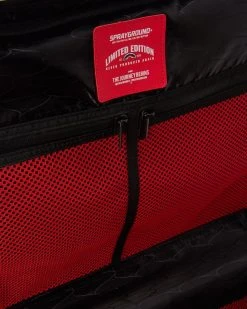 SPRAYGROUND® 3AM SHARKNAUTICS 29.5” FULL-SIZE LUGGAGE 41 SPRAYGROUND® 3AM SHARKNAUTICS 29.5” FULL-SIZE LUGGAGE