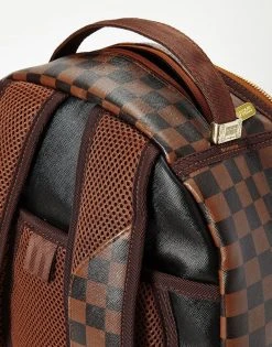 SPRAYGROUND® 3D MOLDED RUBBER CHECKERED LOGO 6 SPRAYGROUND® 3D MOLDED RUBBER CHECKERED LOGO