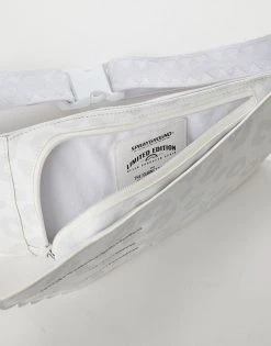 SPRAYGROUND® THE WINGS TO THE FUTURE CROSSWING BAGS 17 SPRAYGROUND® THE WINGS TO THE FUTURE CROSSWING BAGS