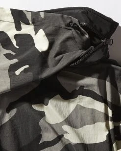 SPRAYGROUND® NIGHT CAMO PULLOVER ANORAK JACKET APPAREL+GEAR 13 SPRAYGROUND® NIGHT CAMO PULLOVER ANORAK JACKET APPAREL+GEAR