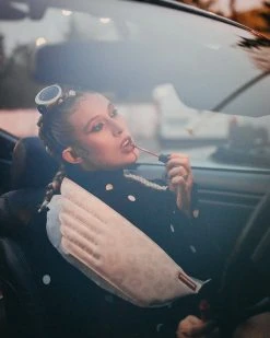 SPRAYGROUND® THE WINGS TO THE FUTURE CROSSWING BAGS 20 SPRAYGROUND® THE WINGS TO THE FUTURE CROSSWING BAGS