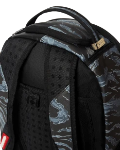 SPRAYGROUND® DAZED AND SHARK BACKPACK (DLXV) 11 SPRAYGROUND® DAZED AND SHARK BACKPACK (DLXV)