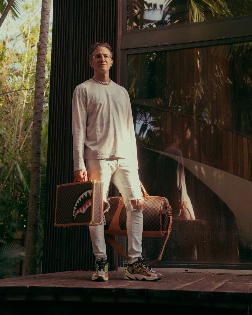 SPRAYGROUND® HENNY AIR TO THE THRONE ATTACHÉ BRIEFCASE ATTACHÉ BRIEFCASES SPRAYGROUND® HENNY AIR TO THE THRONE ATTACHÉ BRIEFCASE ATTACHÉ BRIEFCASES