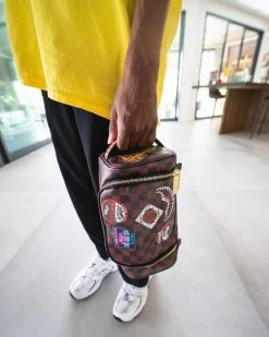 SPRAYGROUND® GLOBAL MOGUL TOILETRY BAG