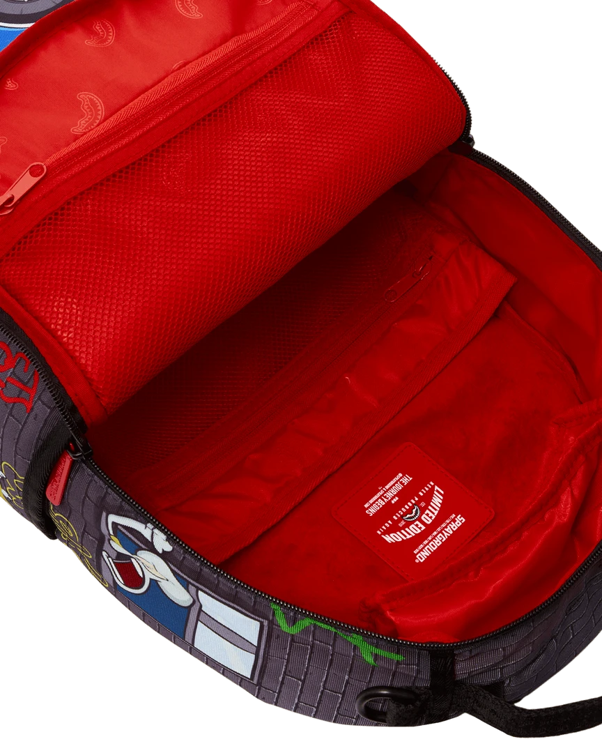 SPRAYGROUND® 90s NICK VERTICAL SHARK BACKPACK (DLXR) 9 SPRAYGROUND® 90s NICK VERTICAL SHARK BACKPACK (DLXR)