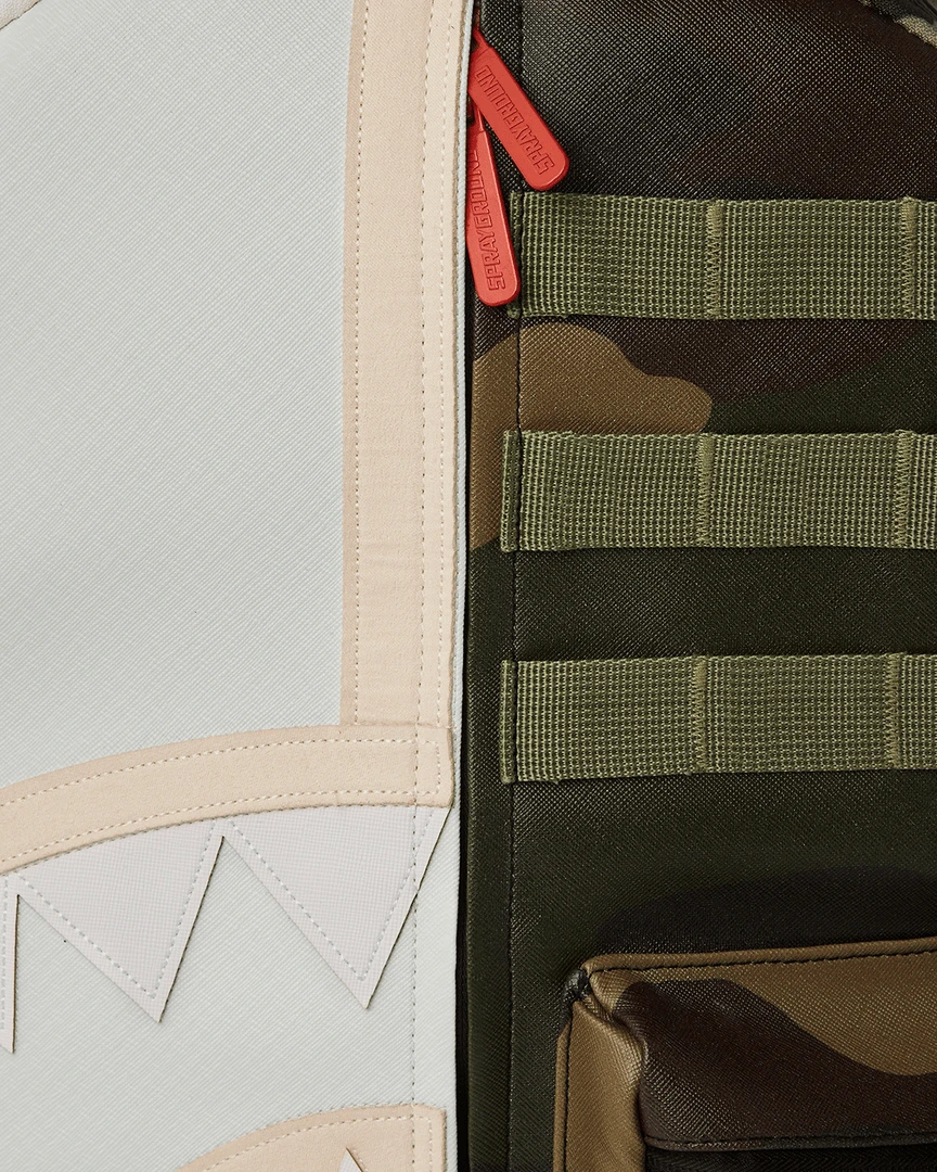 SPRAYGROUND® BAGS SPLIT WEIRD BACKPACK (DLXV) SPRAYGROUND® BAGS SPLIT WEIRD BACKPACK (DLXV)