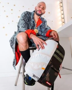 SPRAYGROUND® BAGS SPLIT WEIRD BACKPACK (DLXV) 7 SPRAYGROUND® BAGS SPLIT WEIRD BACKPACK (DLXV)