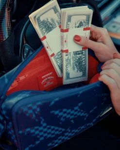 SPRAYGROUND® BAGS SHARK CHECK (BLUE) TOILETRY