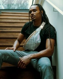 SPRAYGROUND® ROSE ALL DAY LA PALAIS SAVVY CROSSBODY 9 SPRAYGROUND® ROSE ALL DAY LA PALAIS SAVVY CROSSBODY