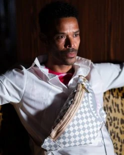 SPRAYGROUND® ROSE ALL DAY LA PALAIS SAVVY CROSSBODY 12 SPRAYGROUND® ROSE ALL DAY LA PALAIS SAVVY CROSSBODY