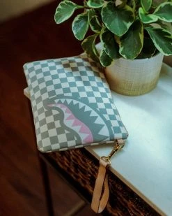 SPRAYGROUND® ROSE ALL DAY LA PALAIS CROSSOVER CLUTCH CROSSOVER CLUTCHES