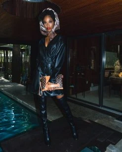 SPRAYGROUND® HENNY AIR TO THE THRONE CROSSOVER CLUTCH