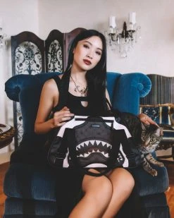 SPRAYGROUND® V.V.I.P. PET CARRIER BAGS