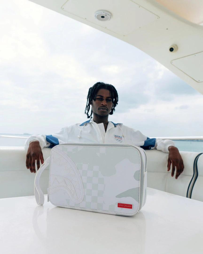 SPRAYGROUND® 3AM LE BLANC TOILETRY BAG 2 SPRAYGROUND® 3AM LE BLANC TOILETRY BAG