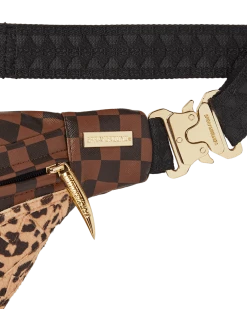 SPRAYGROUND® A.i.3 THE LEGACY SAVVY CROSSBODY BAGS 23 SPRAYGROUND® A.i.3 THE LEGACY SAVVY CROSSBODY BAGS