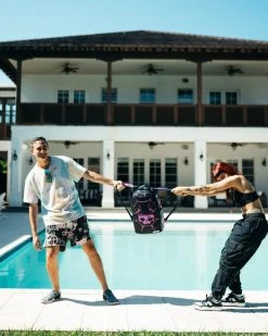 SPRAYGROUND® BACKPACKS CAZZU IRIDESCENT CUT & SEW SPIDER SKULL SHARK BACKPACK (DLXV)