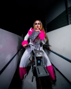 SPRAYGROUND® CROSSOVER CLUTCHES ILLUCHAINS CROSSOVER CLUTCH