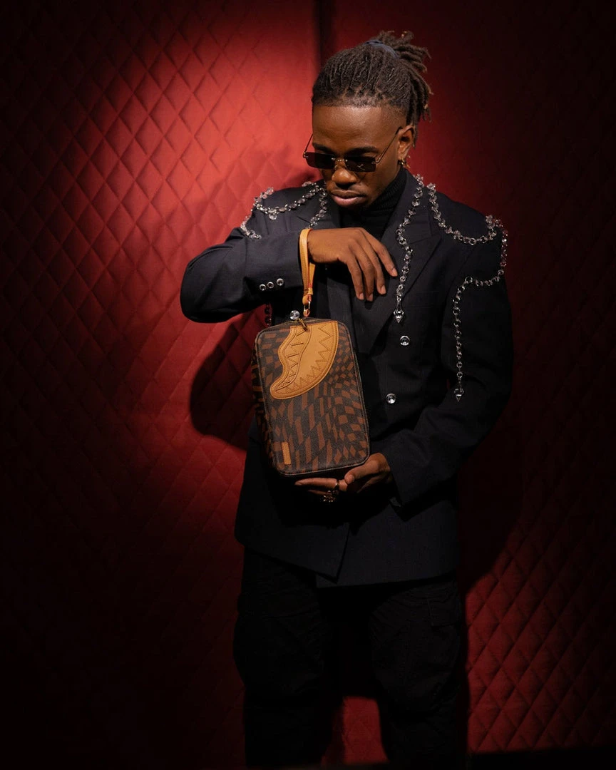 SPRAYGROUND® TRIPPY HENNY TOILETRY BAG SPRAYGROUND® TRIPPY HENNY TOILETRY BAG