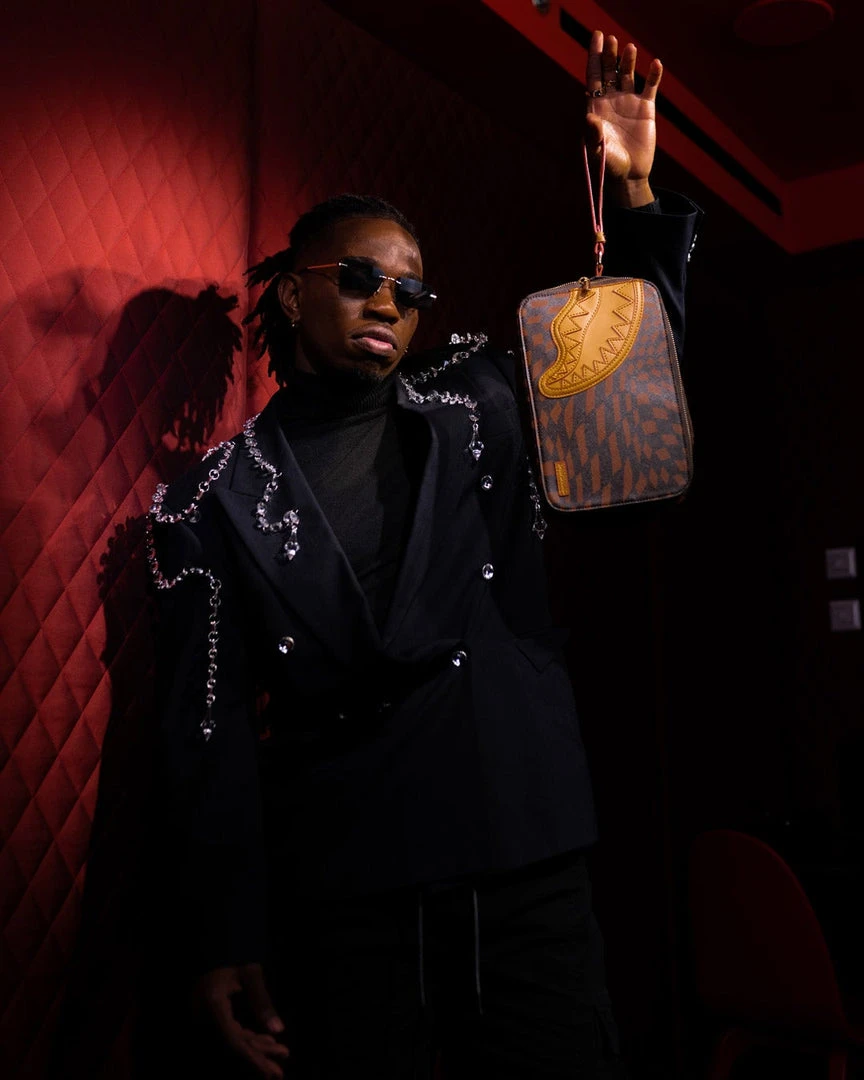 SPRAYGROUND® TRIPPY HENNY TOILETRY BAG SPRAYGROUND® TRIPPY HENNY TOILETRY BAG