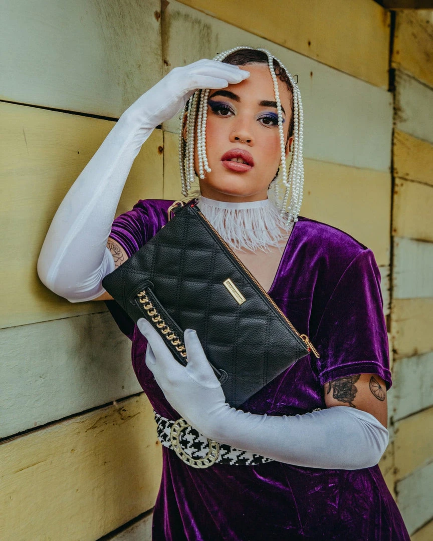 SPRAYGROUND® NOIR QUILT GOLD CHAIN SHARK CROSSOVER CLUTCH CROSSOVER CLUTCHES 2 SPRAYGROUND® NOIR QUILT GOLD CHAIN SHARK CROSSOVER CLUTCH CROSSOVER CLUTCHES