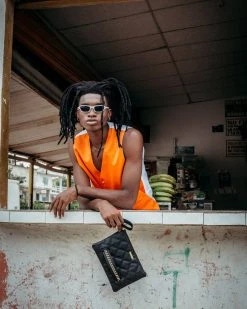 SPRAYGROUND® NOIR QUILT GOLD CHAIN SHARK CROSSOVER CLUTCH CROSSOVER CLUTCHES 18 SPRAYGROUND® NOIR QUILT GOLD CHAIN SHARK CROSSOVER CLUTCH CROSSOVER CLUTCHES