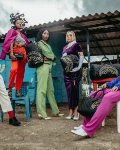 SPRAYGROUND® NOIR QUILT GOLD CHAIN SHARK SAVAGE BACKPACK BAGS 5 SPRAYGROUND® NOIR QUILT GOLD CHAIN SHARK SAVAGE BACKPACK BAGS