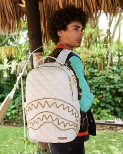 SPRAYGROUND® RIVIERA LE BLANC GOLD CHAIN SHARK BACKPACK (DLXV) BAGS 22 SPRAYGROUND® RIVIERA LE BLANC GOLD CHAIN SHARK BACKPACK (DLXV) BAGS