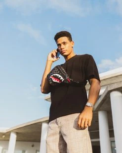 SPRAYGROUND® CROSSBODYS HENNY AIIR TO THE THRONE SAVVY CROSSBODY 3 SPRAYGROUND® CROSSBODYS HENNY AIIR TO THE THRONE SAVVY CROSSBODY