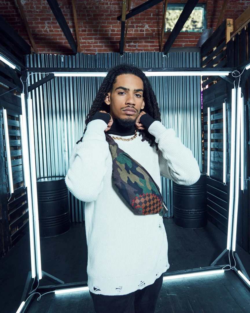 SPRAYGROUND® THE PARADOXX SHARK SAVVY CROSSBODY SPRAYGROUND® THE PARADOXX SHARK SAVVY CROSSBODY