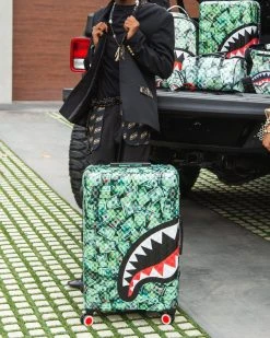 SPRAYGROUND® MAMA I MADE IT SHARKITECTURE HARDSHELL FULL-SIZE LUGGAGE 20 SPRAYGROUND® MAMA I MADE IT SHARKITECTURE HARDSHELL FULL-SIZE LUGGAGE