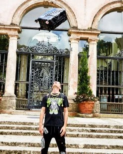 SPRAYGROUND® 3AM NEVER SLEEP SHARKITECTURE HARDSHELL CARRY-ON LUGGAGE 23 SPRAYGROUND® 3AM NEVER SLEEP SHARKITECTURE HARDSHELL CARRY-ON LUGGAGE