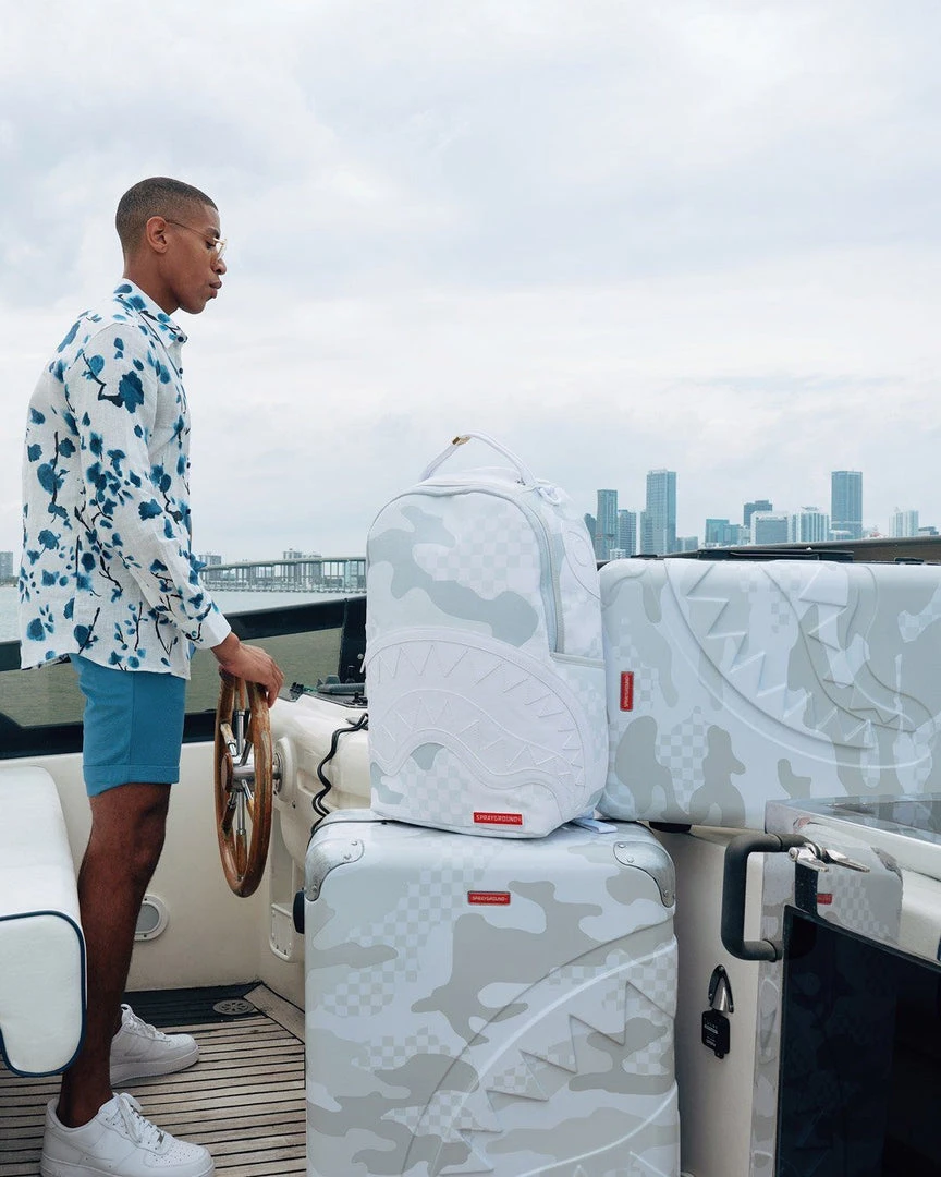 SPRAYGROUND® 3AM LE BLANC SHARKNAUTICS HARDSHELL FULL-SIZE LUGGAGE SPRAYGROUND® 3AM LE BLANC SHARKNAUTICS HARDSHELL FULL-SIZE LUGGAGE