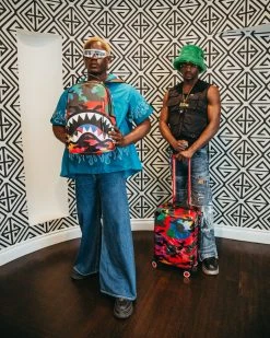 SPRAYGROUND® CAMOBURST SHARKNAUTICS HARDSHELL CARRY-ON LUGGAGE 7 SPRAYGROUND® CAMOBURST SHARKNAUTICS HARDSHELL CARRY-ON LUGGAGE