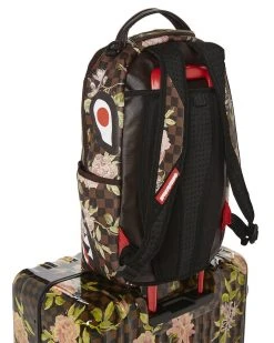 SPRAYGROUND® SHARKFLOWER 29.5” FULL-SIZE SHARKNAUTICS LUGGAGE FULL-SIZE LUGGAGE 7 SPRAYGROUND® SHARKFLOWER 29.5” FULL-SIZE SHARKNAUTICS LUGGAGE FULL-SIZE LUGGAGE