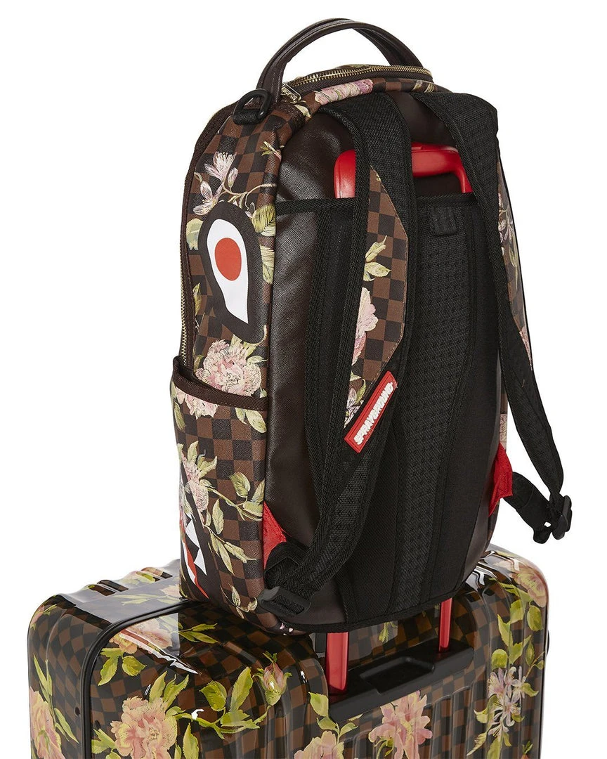 SPRAYGROUND® SHARKFLOWER 29.5” FULL-SIZE SHARKNAUTICS LUGGAGE FULL-SIZE LUGGAGE SPRAYGROUND® SHARKFLOWER 29.5” FULL-SIZE SHARKNAUTICS LUGGAGE FULL-SIZE LUGGAGE
