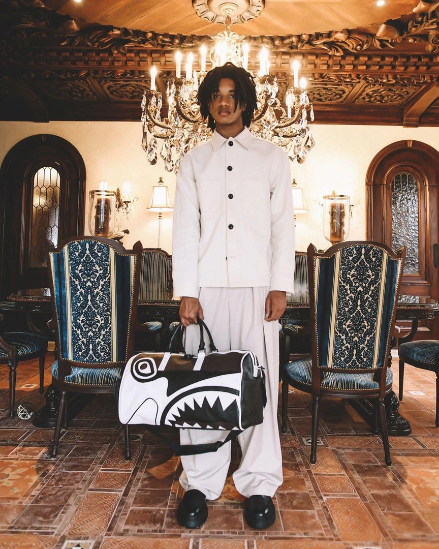 SPRAYGROUND® V.V.I.P. DUFFLE 2 SPRAYGROUND® V.V.I.P. DUFFLE