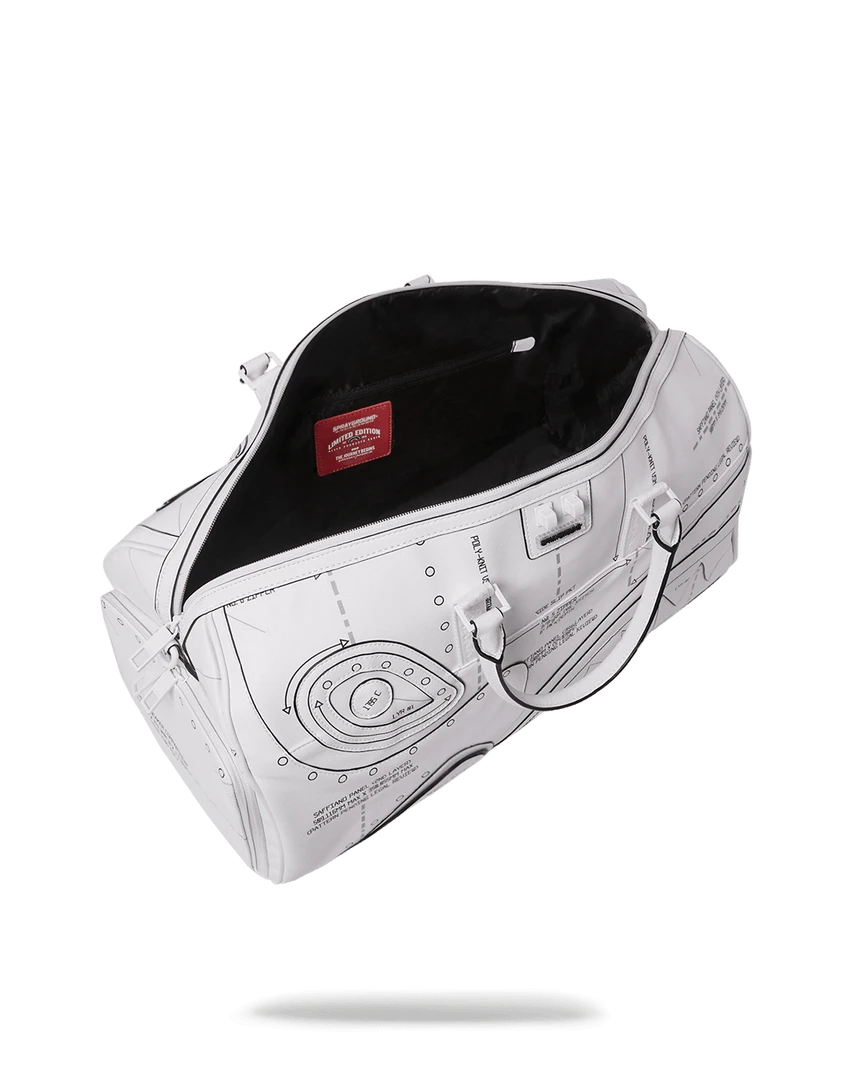 SPRAYGROUND® TECHNICAL CUT & SHARK DUFFLE BAGS 11 SPRAYGROUND® TECHNICAL CUT & SHARK DUFFLE BAGS