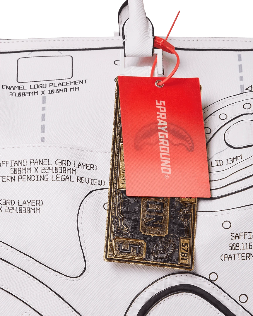 SPRAYGROUND® TECHNICAL CUT & SHARK DUFFLE BAGS 14 SPRAYGROUND® TECHNICAL CUT & SHARK DUFFLE BAGS