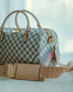 SPRAYGROUND® ROSE ALL DAY LA PALAIS MINI DUFFLE 21 SPRAYGROUND® ROSE ALL DAY LA PALAIS MINI DUFFLE