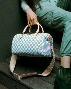 SPRAYGROUND® ROSE ALL DAY LA PALAIS MINI DUFFLE 27 SPRAYGROUND® ROSE ALL DAY LA PALAIS MINI DUFFLE