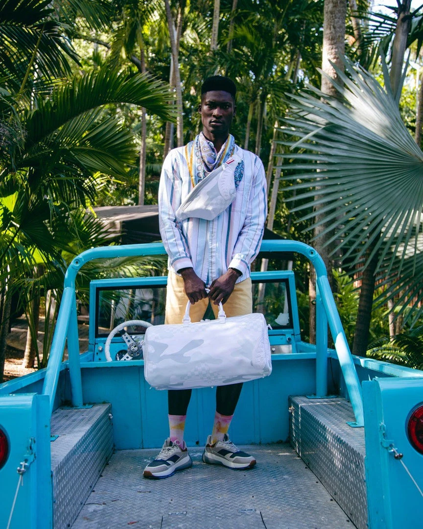 SPRAYGROUND® 3AM LE BLANC DUFFLE BAGS 4 SPRAYGROUND® 3AM LE BLANC DUFFLE BAGS