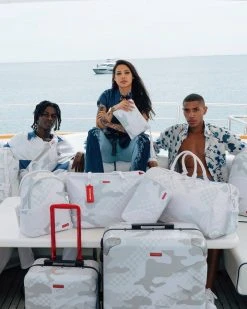 SPRAYGROUND® 3AM LE BLANC DUFFLE BAGS 26 SPRAYGROUND® 3AM LE BLANC DUFFLE BAGS