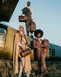 SPRAYGROUND® BAGS SHARKS IN PARIS POLARIS MINI DUFFLE 12 SPRAYGROUND® BAGS SHARKS IN PARIS POLARIS MINI DUFFLE