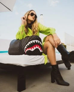 SPRAYGROUND® HENNY AIIR TO THE THRONE DUFFLE