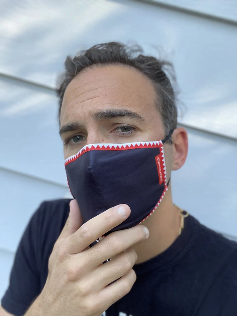 SPRAYGROUND® FACE MASKS ADULT VERTICAL SHARK (BLACK) FORM-FITTING FACE MASK 3 SPRAYGROUND® FACE MASKS ADULT VERTICAL SHARK (BLACK) FORM-FITTING FACE MASK