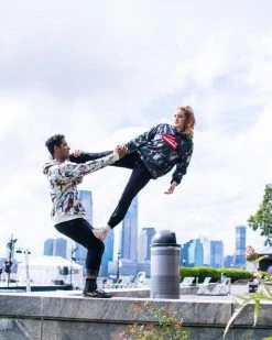 SPRAYGROUND® APPAREL+GEAR STREET FIGHTER KNOCKOUT HOODY (BLACK)