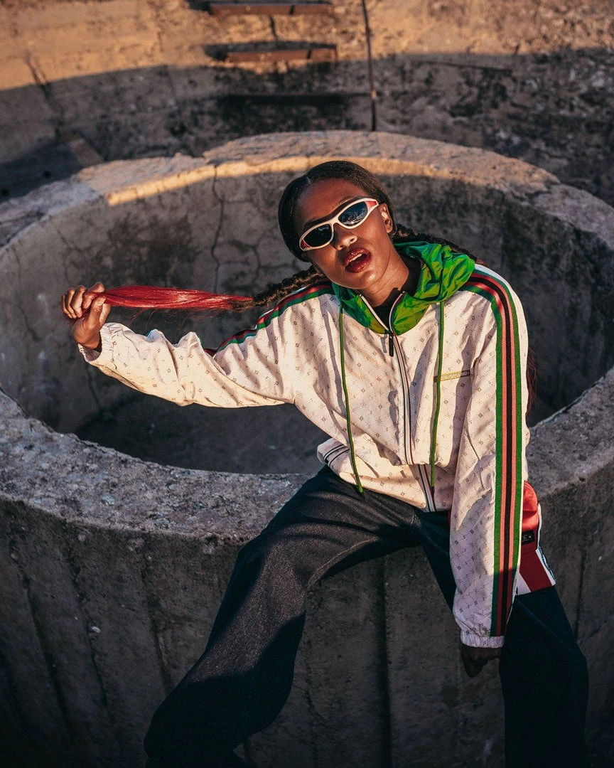 SPRAYGROUND® APPAREL+GEAR FIFTH AVENUE WINDBREAKER (BEIGE) SPRAYGROUND® APPAREL+GEAR FIFTH AVENUE WINDBREAKER (BEIGE)