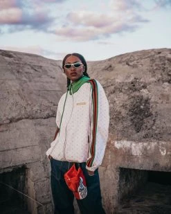 SPRAYGROUND® APPAREL+GEAR FIFTH AVENUE WINDBREAKER (BEIGE) 3 SPRAYGROUND® APPAREL+GEAR FIFTH AVENUE WINDBREAKER (BEIGE)